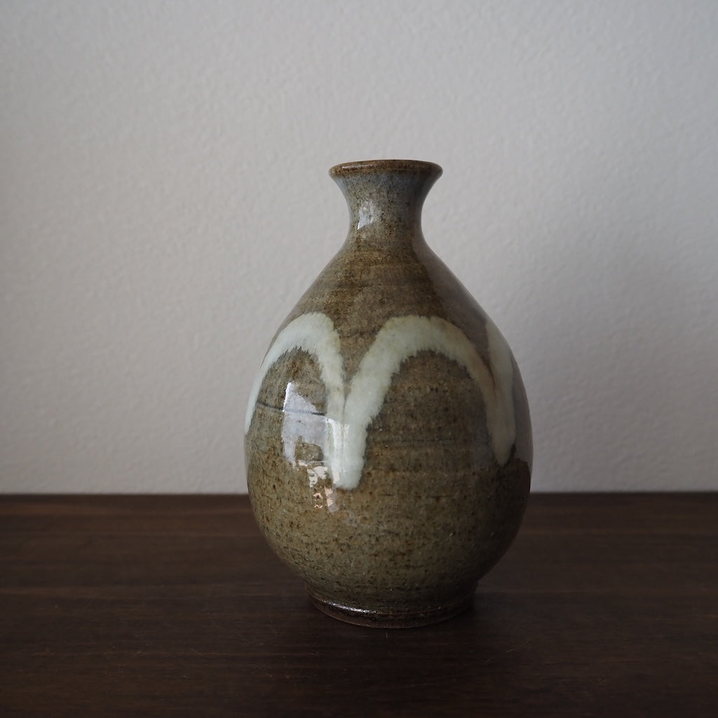 やきもの山上 徳利 土灰釉白掛