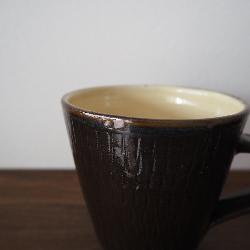 小鹿田焼 黒木昌伸窯 台形マグカップ 飛び鉋 茶