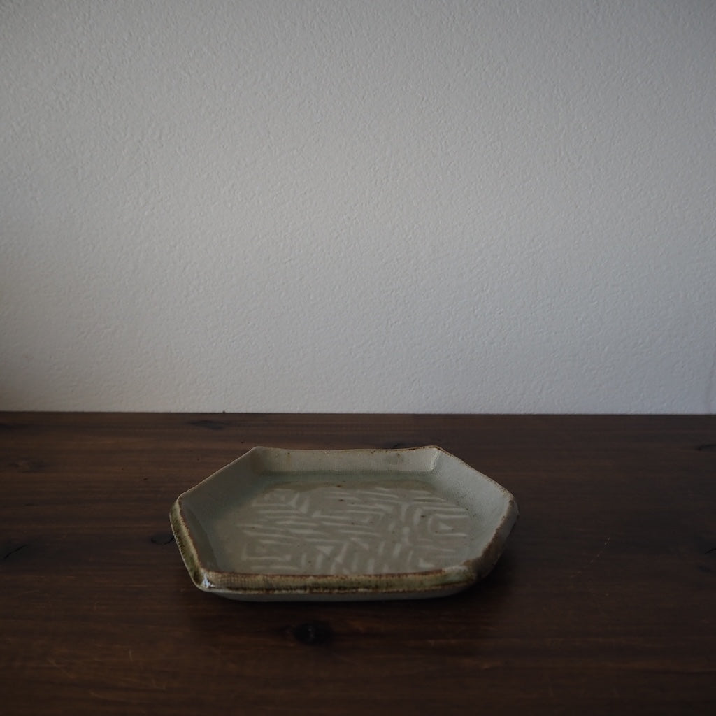 まゆみ窯 眞弓亮司 象嵌六角平皿(透明)