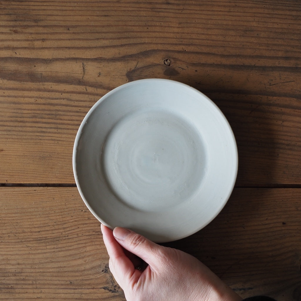 池本窯　池本惣一　5寸皿（ほんのりグレー）