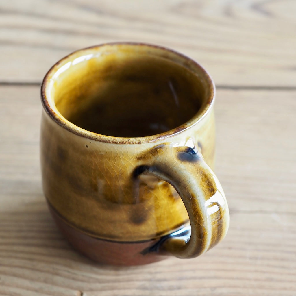 かじや窯　米原暁雄　樽形マグカップ(飴・茶）