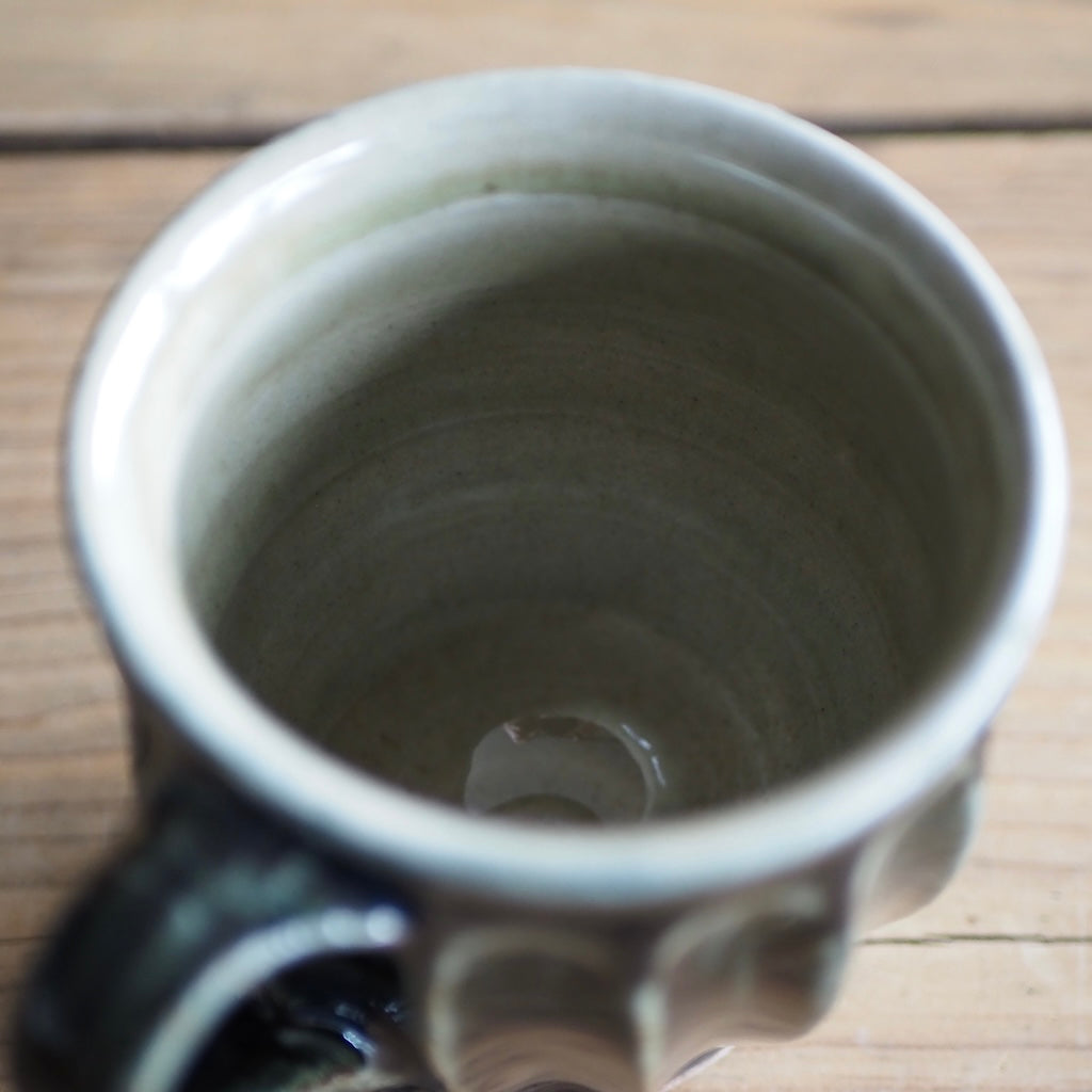 まゆみ窯　眞弓亮司　縞マグカップ（呉須）