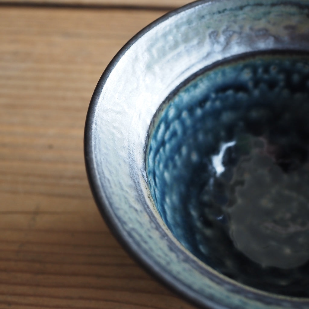 まゆみ窯　眞弓亮司　4寸かぶと鉢（呉須・いらぼ）