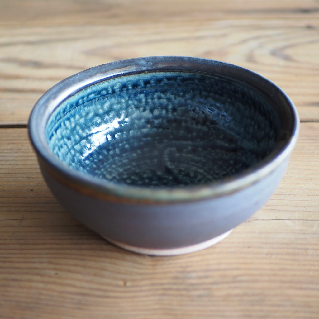まゆみ窯　眞弓亮司　5寸丸鉢（呉須・いらぼ）