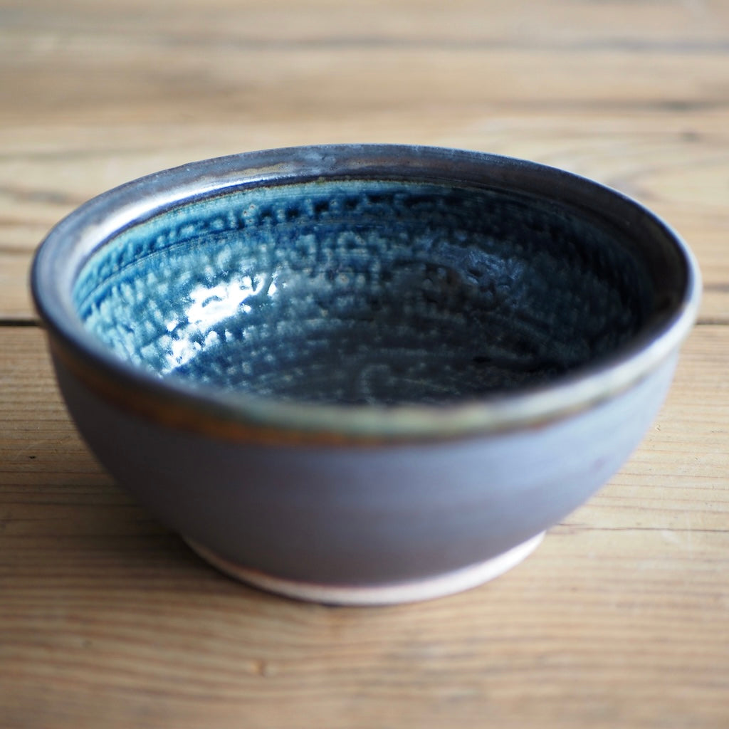 まゆみ窯　眞弓亮司　5寸丸鉢（呉須・いらぼ）