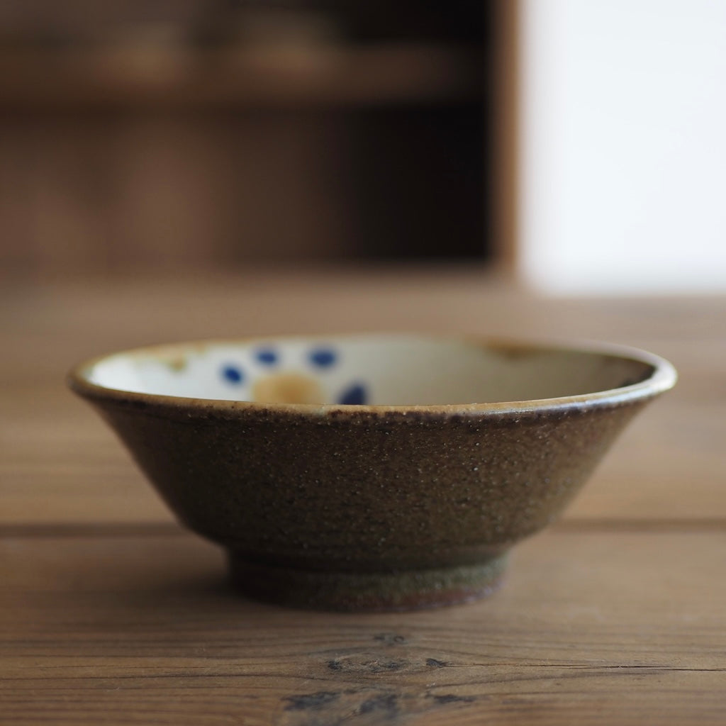 百草陶房　伊良部あゆ　４寸安南鉢（梅紋/飴・コバルト）