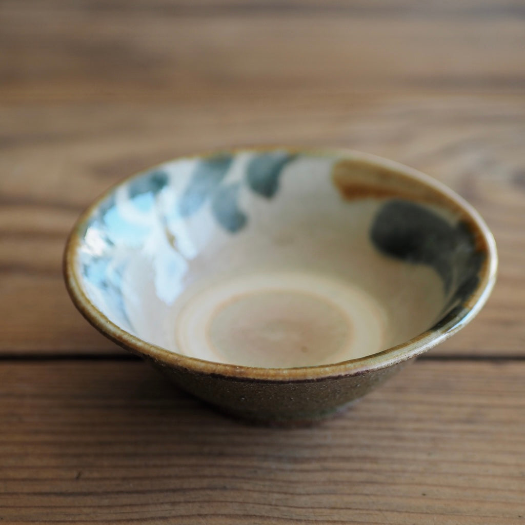 百草陶房　伊良部あゆ　４寸安南鉢（唐草/草呉須・飴）