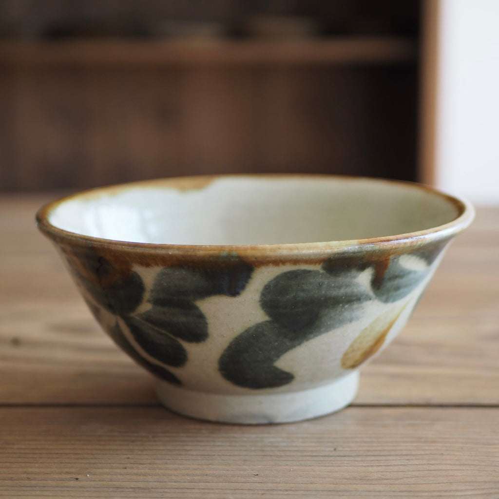 百草陶房　伊良部あゆ　６寸マカイ（唐草/草呉須・飴）