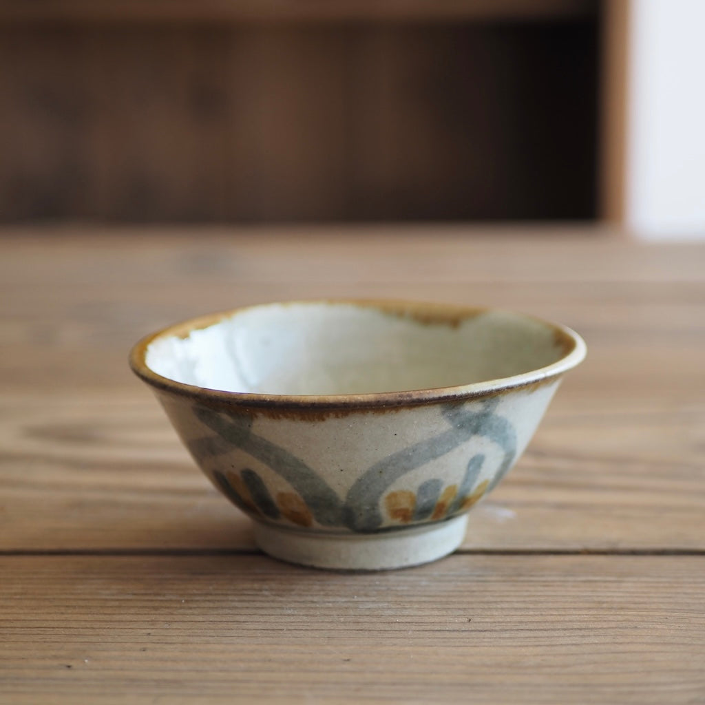 百草陶房　伊良部あゆ　４寸マカイ（古典/草呉須・飴）