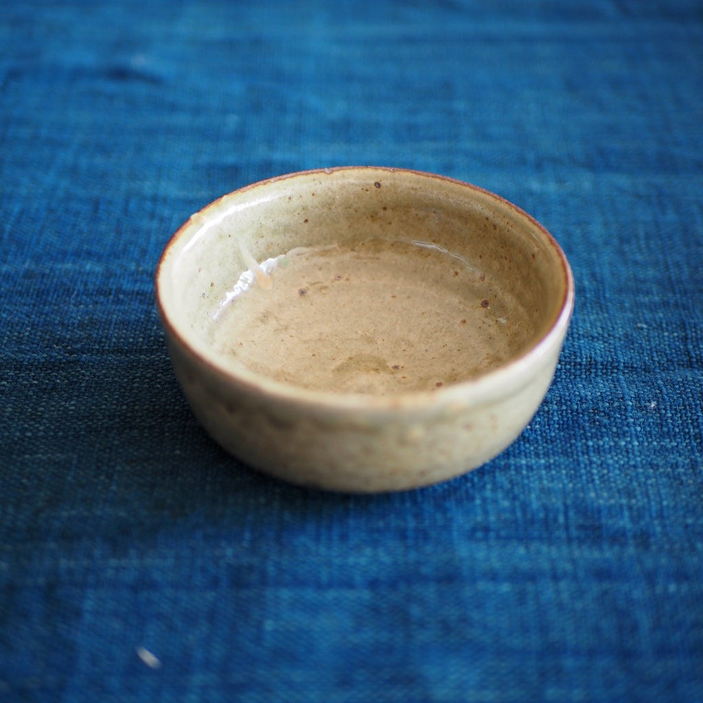 かじや窯　米原暁雄　平小鉢（灰）